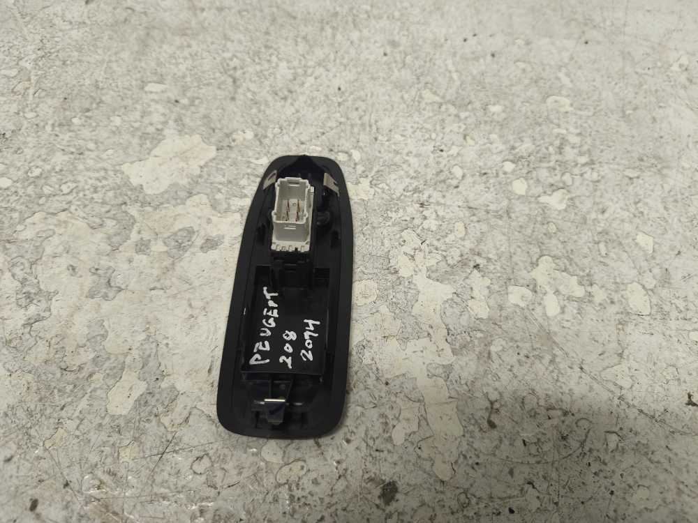 BOUTON LEVE VITRE PEUGEOT 208 DROIT - Vue 2